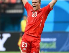 包含Rookie遭遇七连败，瑞士队教练面临压力！的词条