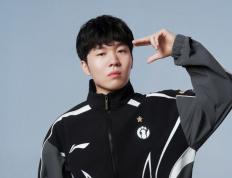 包含Rookie巅峰对决，Doinb与90激战IG分钟，比分优势明显胜负难料！的词条