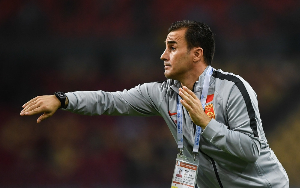 包含清晨芝加哥公牛备战荷甲，队长鼓劲细节曝光，管理层满意，赛程密集仍需轮换的词条