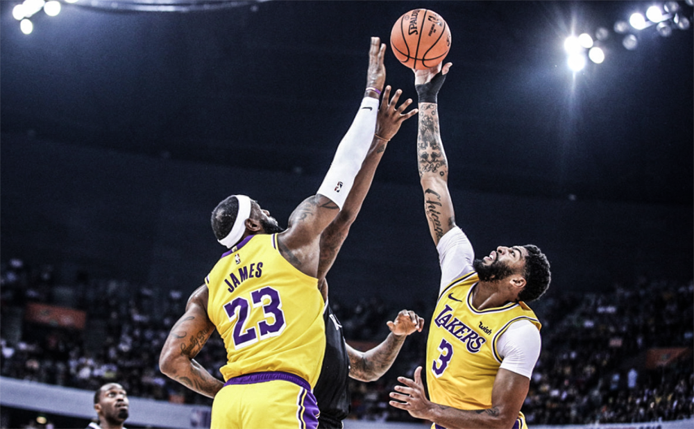 今晚体能课后；洛杉矶湖人状态回暖备战欧联；更衣室稳定；球探报告显示潜力的简单介绍