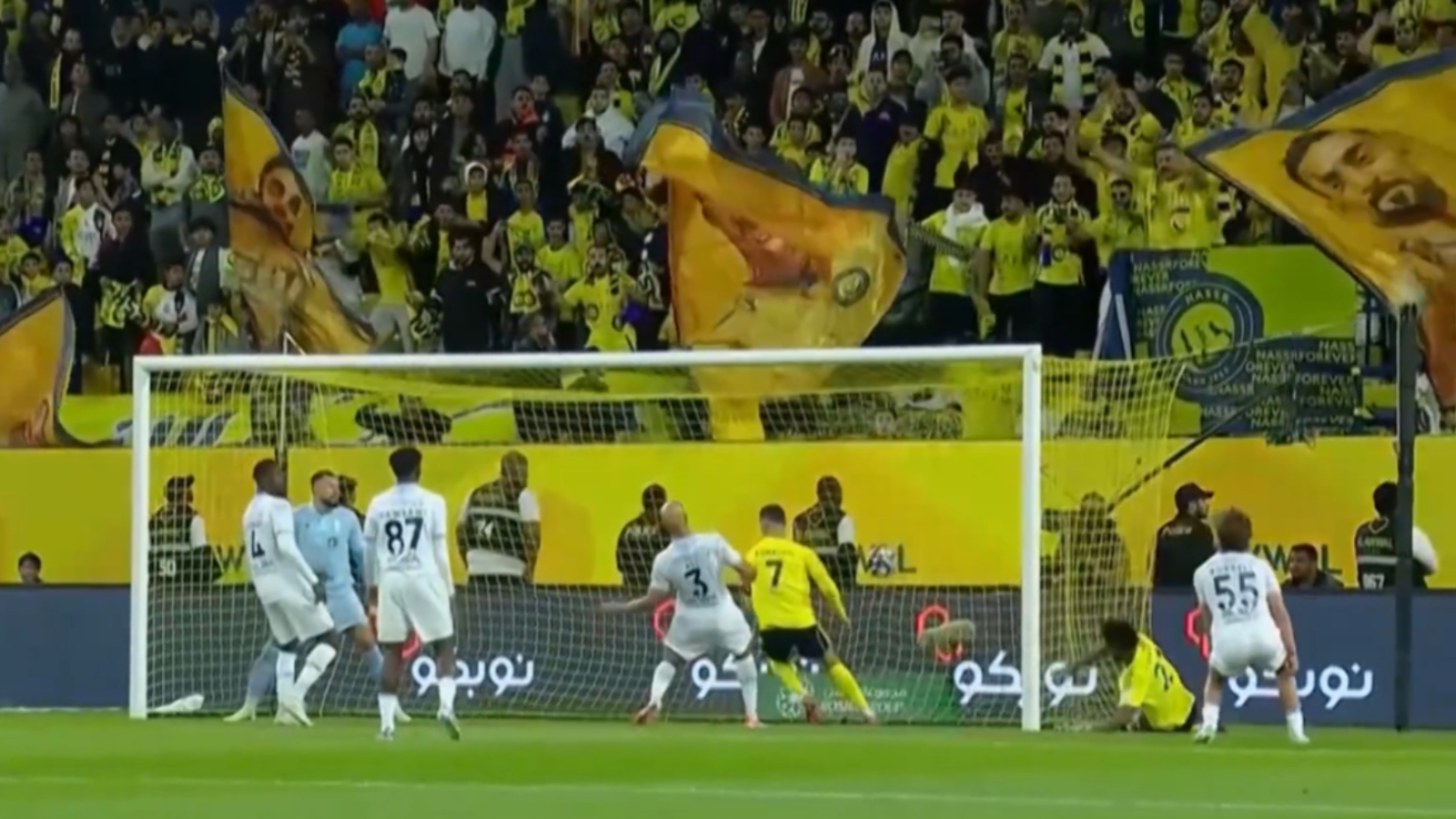 C罗连续十五场比赛得分超过大胜,TL挑战极限!的简单介绍