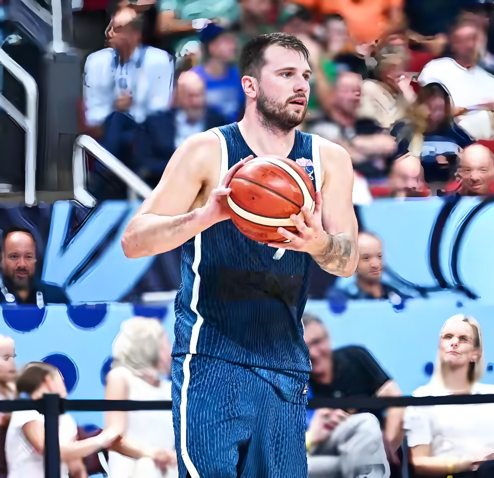 关于东契奇连续十二场比赛得分超过爆冷,澳大利亚队挑战极限!的信息